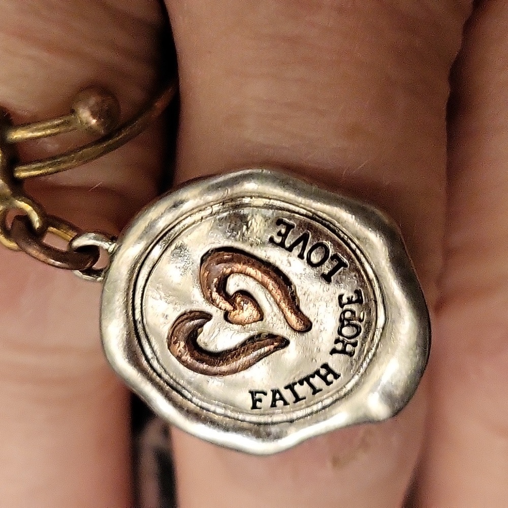 Dangle Ring